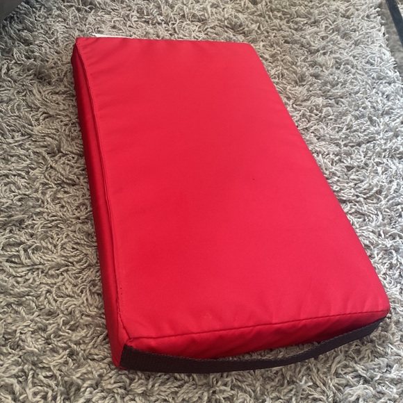RED SEAT CUSHION BRAND NEW. 100% URETHANE FOAM - Picture 7 of 9